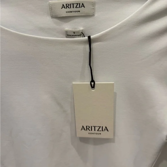 NWT Aritzia Original Contour Marvel T-Shirt - Picture 2 of 4
